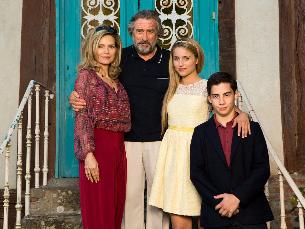 Посмотрел фильм «Малавита» (2013) и хочу поделиться мнением. На первый ...