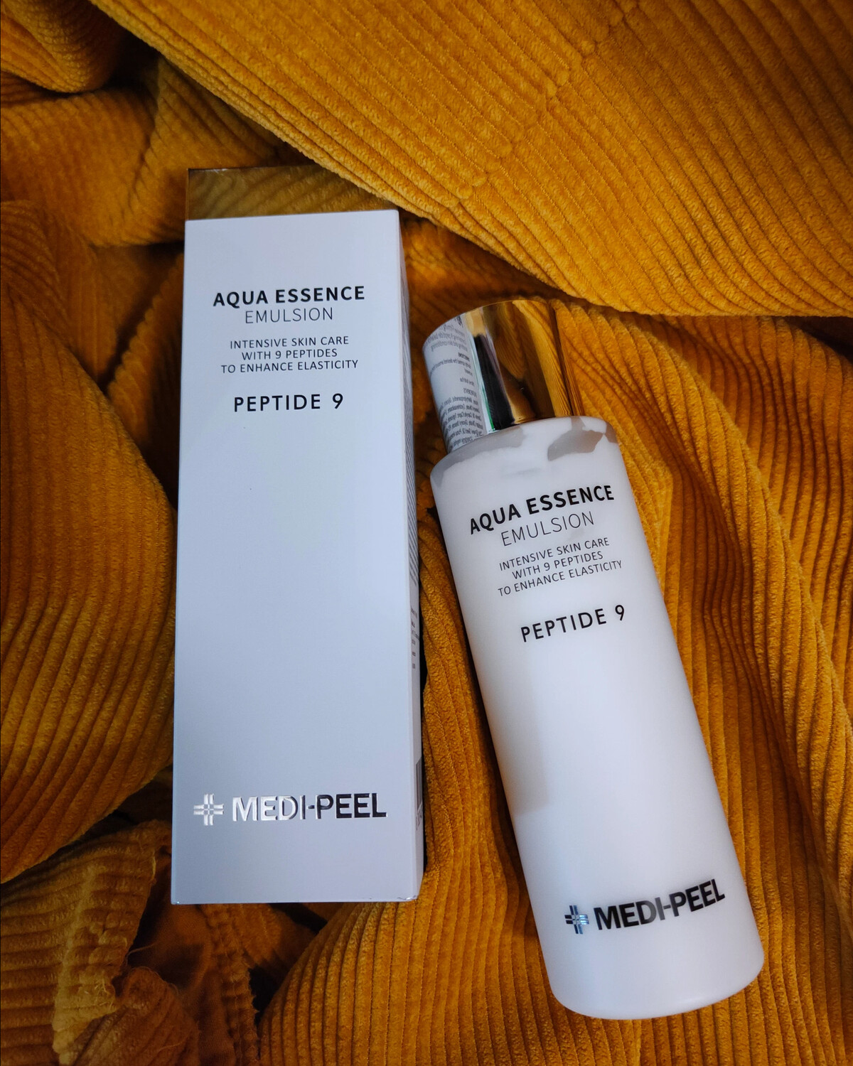 Medi peel aqua essence lifting eye cream. Peptide 9 Aqua Essence Emulsion. Сочетание компонентов в косметике.