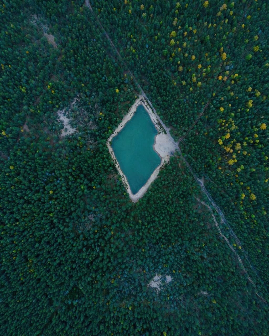 Озеро ромб в Ленобласти