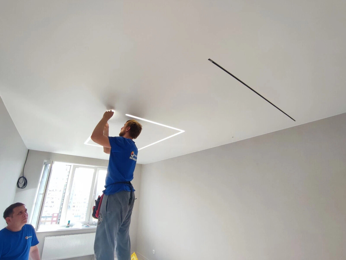 Натяжной и навесной потолок разница. Натяжной и подвесной потолок разница. Матовый и сатиновый потолок разница. Какой можно сделать потолок. Натяжной и подвесной потолок разница.