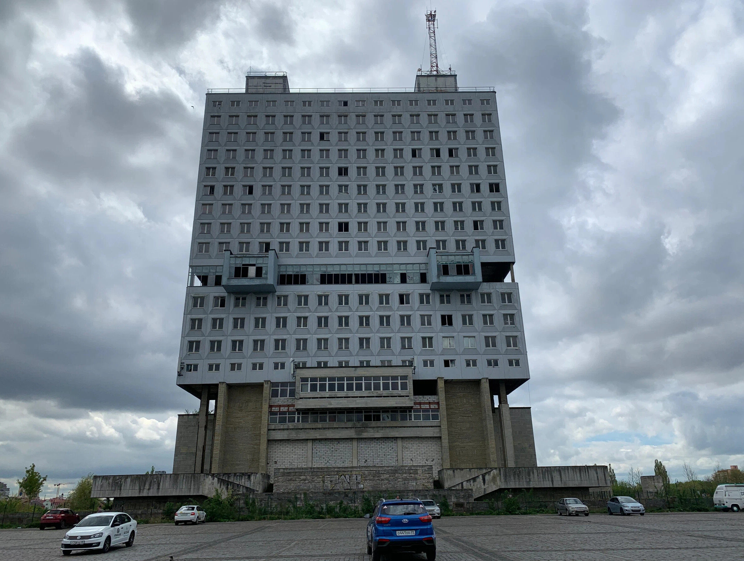 Убрать или оставить? Бетонный «монстр» в центре Калининграда 