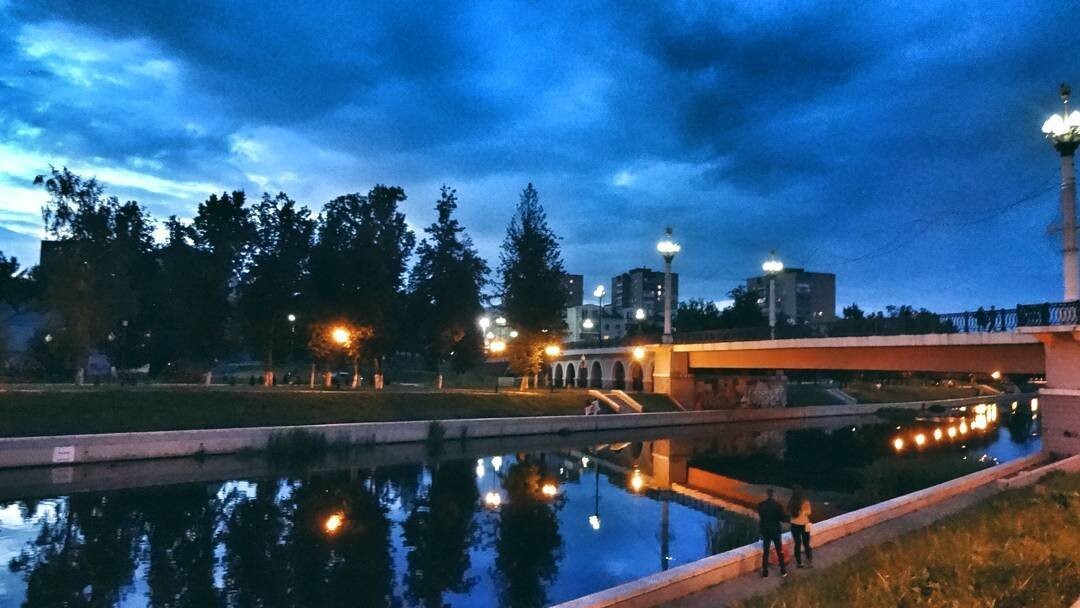 Вечер в орле. Город Орел мост Тургенева. Орел Вечерний красивые места. Город орёл фото 2016 набережная. Летний вечер в Орле.