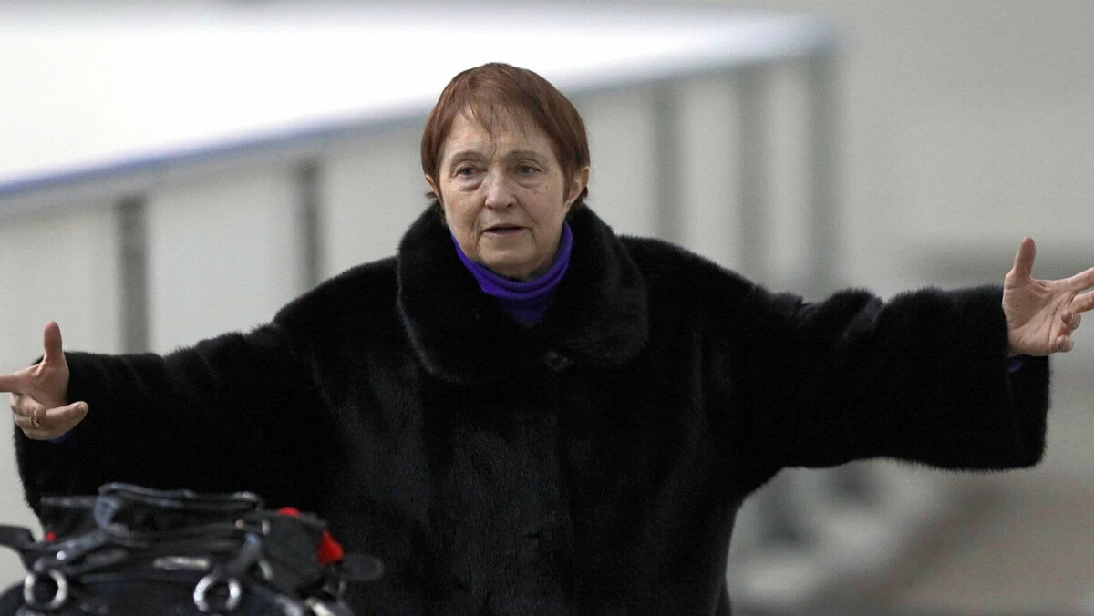 Москвина тамара тренер по фигурному катанию. Сколько лет тренеру москвиной. Сколько лет тренеру москвиной. Сколько лет тренеру москвиной. Тренер по фигурному катанию тамара николаевна москвина.