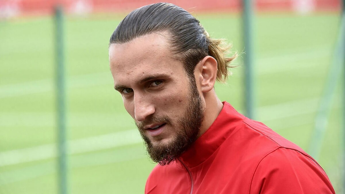 Юсуф языджи прическа. Юсуф языджи футболист. Юсуф языджи турецкий футболист. Юсуф языджи цска. Юсуф языджи.