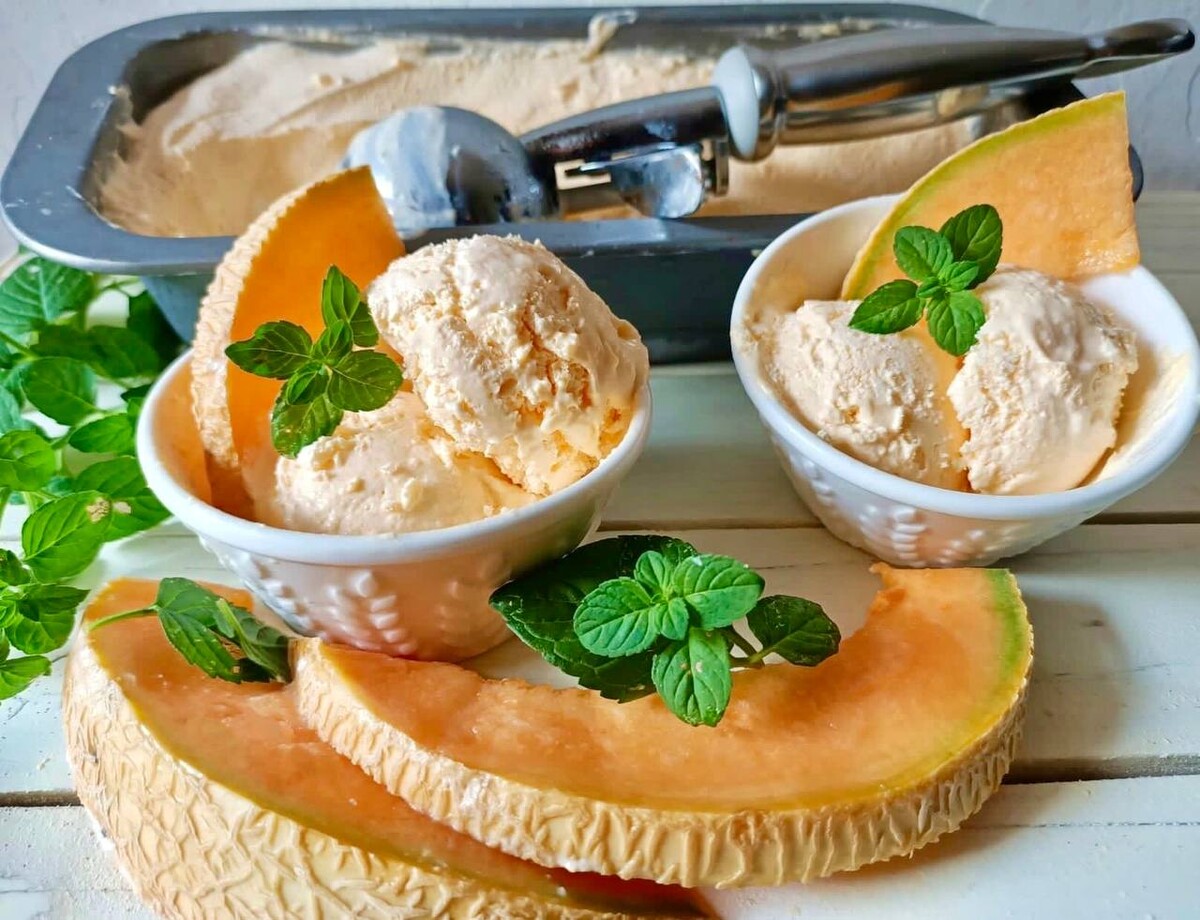 Мороженое со взбитыми сливками