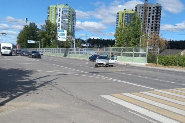 Город анненки. Стадион орбита калуга. Анненки 5 калуга. Микрорайон анненки калуга. Стадион анненки калуга.