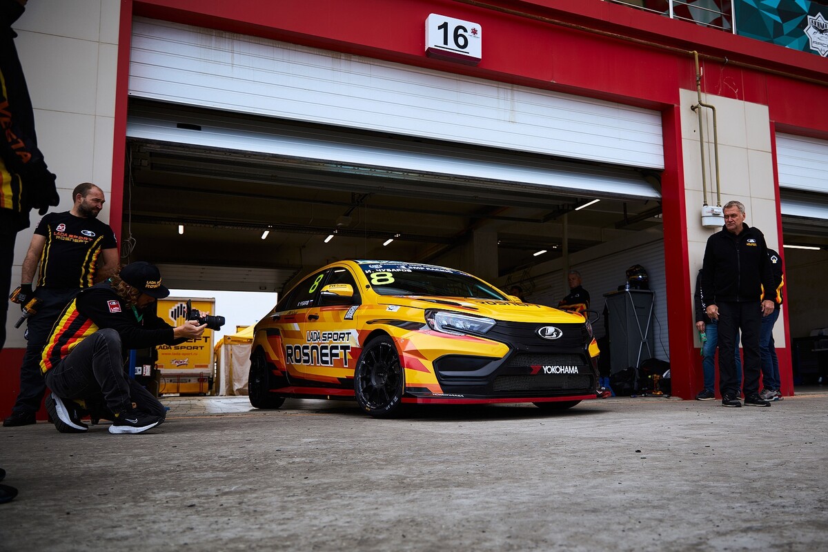 Lada Sport Rosneft РґРµРІСѓС€РєРё
