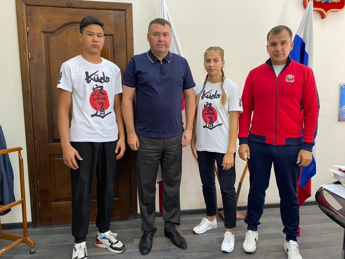 Как отбирают спортсменов. Дровосек боец. Вячеслав Уривалов Красноярск. Владимир дровосек СПБ.