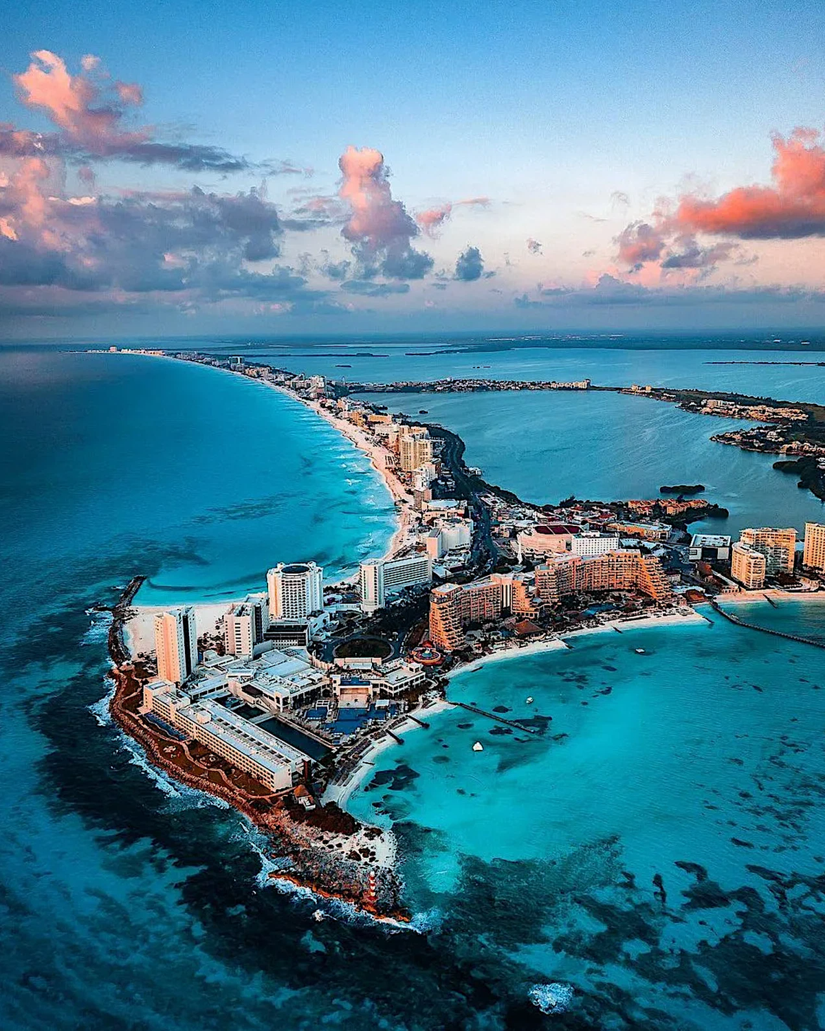 Карибское море города. Канкун Мексика. Карибское море Мексика Канкун. Мексика Cancun. Город Канкун, штат Кинтана-РОО.