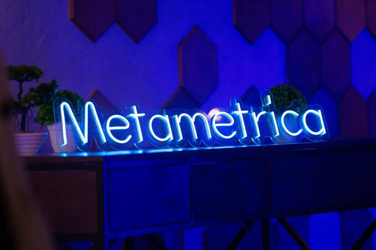 Metametrica ведущая. Ведущие канала метаметрика. Метаметрика рутуб. Ведущие канала метаметрика. Метаметрики.