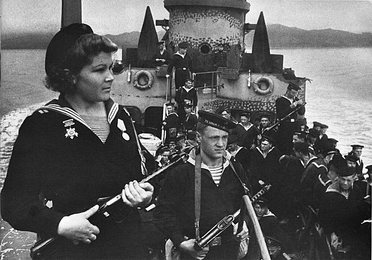 Советские моряки в порт-Артуре 1945
