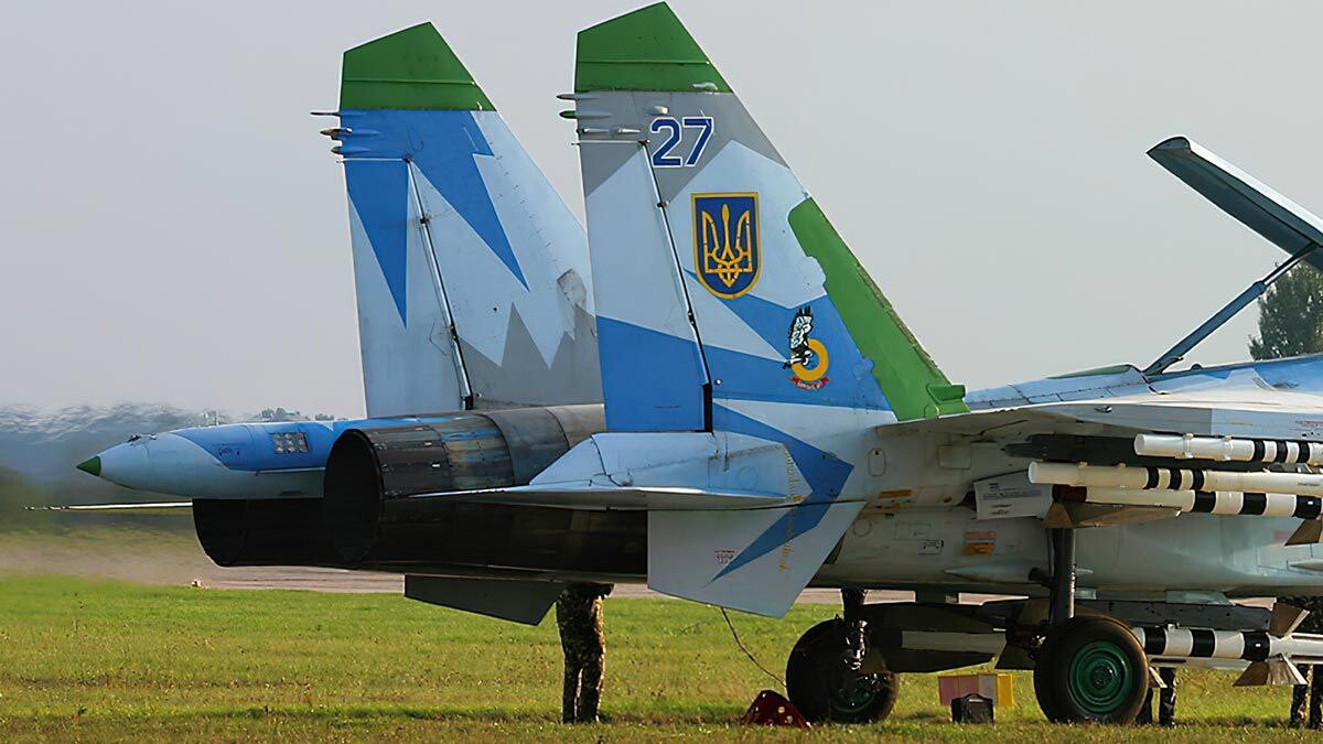 Аэродром миргород на карте. Су 27 Украины. Су-27 ВВС Украины катастрофа. Су-27 ВКС России. Белорусские Су 27.
