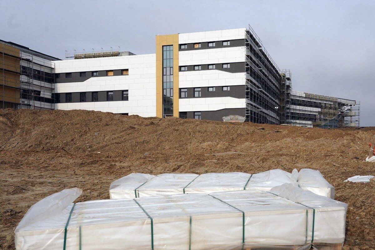 онкоцентр в родниках калининграде. онкоцентр в калининграде новый стройка. областной онкологический центр калининградская область. калининград онкологический. онкологический центр в калининграде.