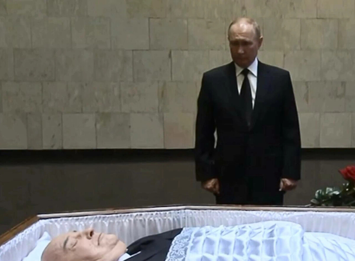 Где похоронили горбачева михаила сергеевича фото Путин попрощался с Горбачёвым в здании ЦКБ. Он не сможет присутствовать на. Мосл