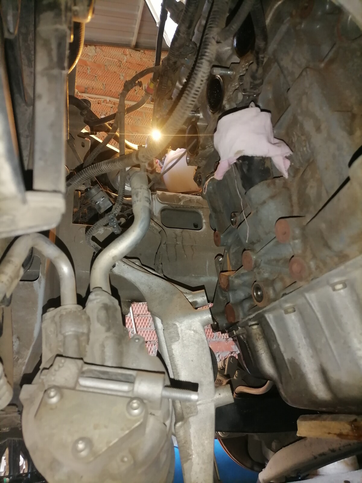 Замена сальников клапанов или (маслосьемных колпачков) лада веста 1.6 ...