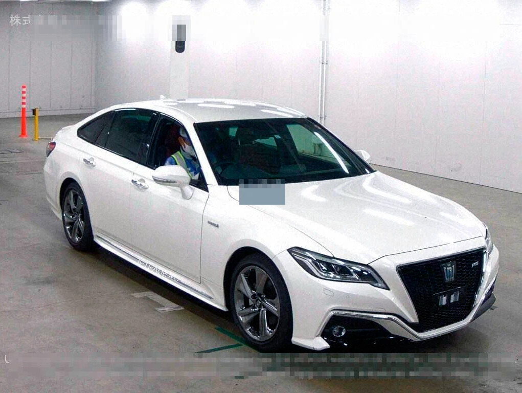 Toyota Crown athlete 2018