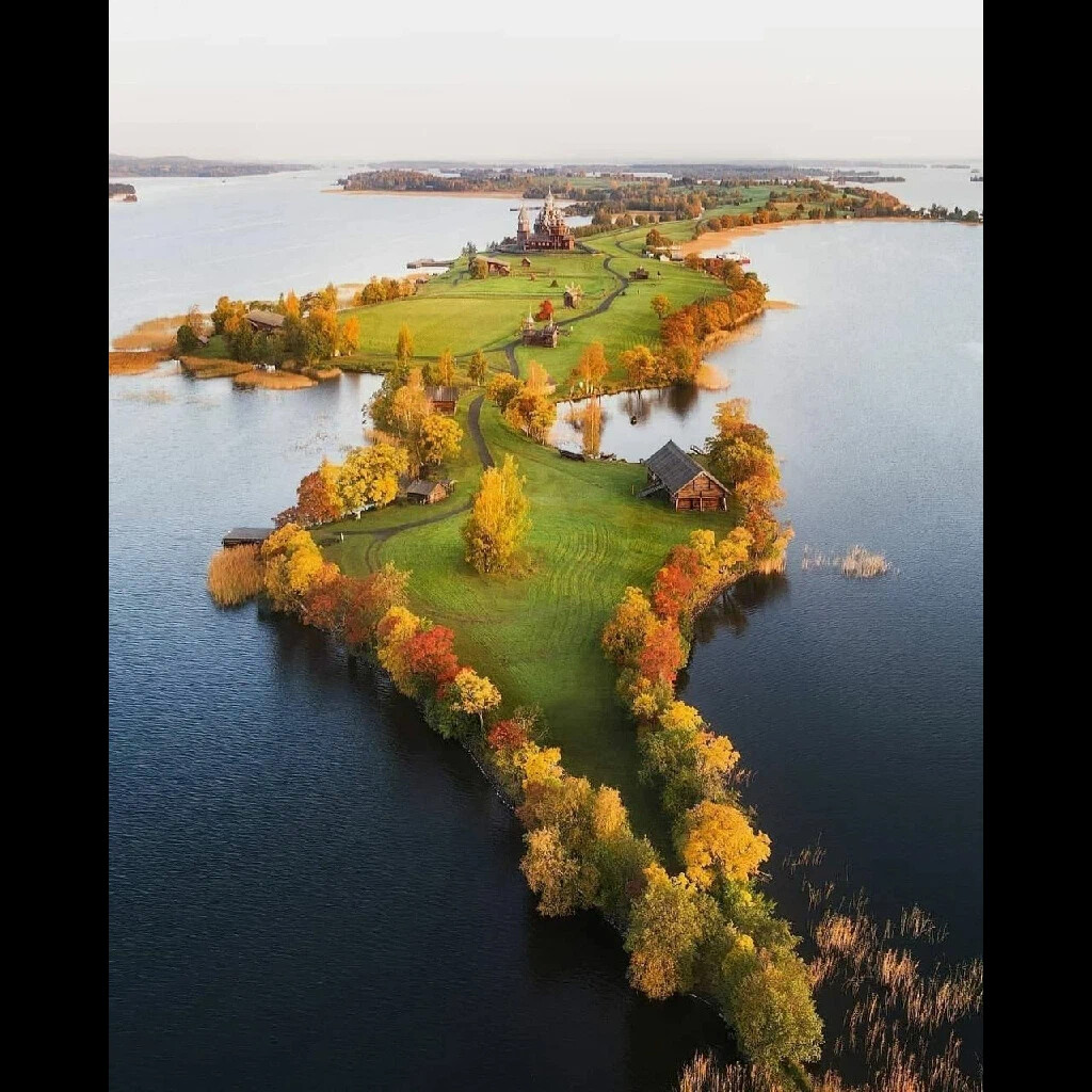 Осень на острове Кижи в Карелии