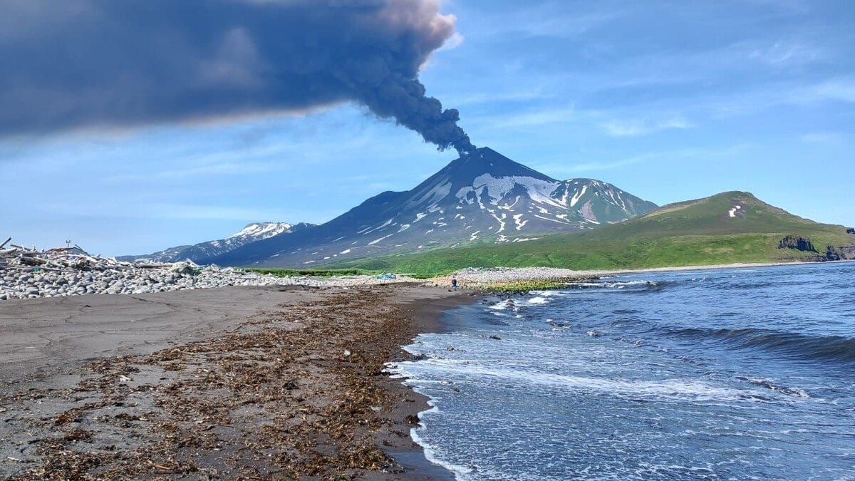 Остров парамушир курильские острова фотографии