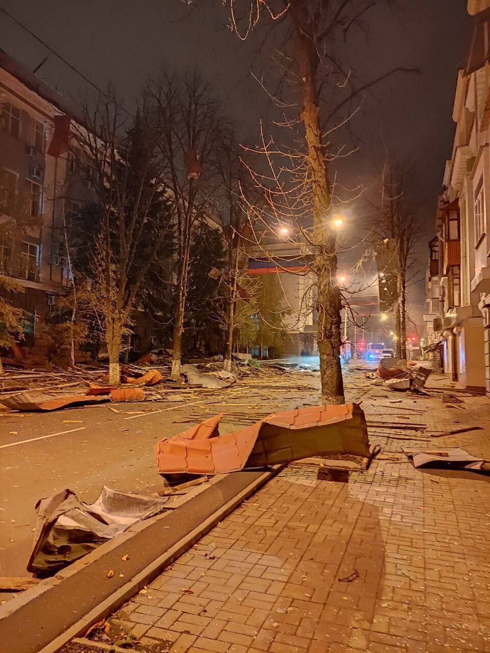 Сейчас в донецке. Донецк сейчас. Разрушенные здания в Донецке. Центр Донецка разрушения.