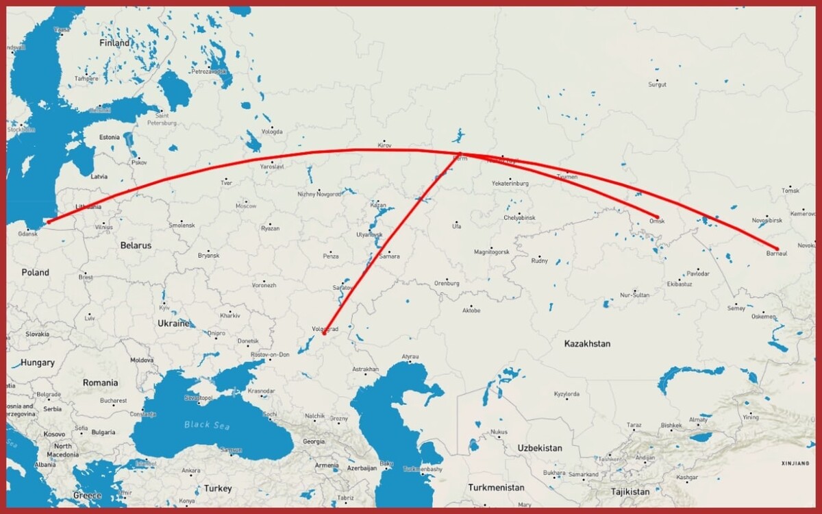 Екатеринбург калининград. Самолёт Омск Барнаул. Как летают в Калининград.