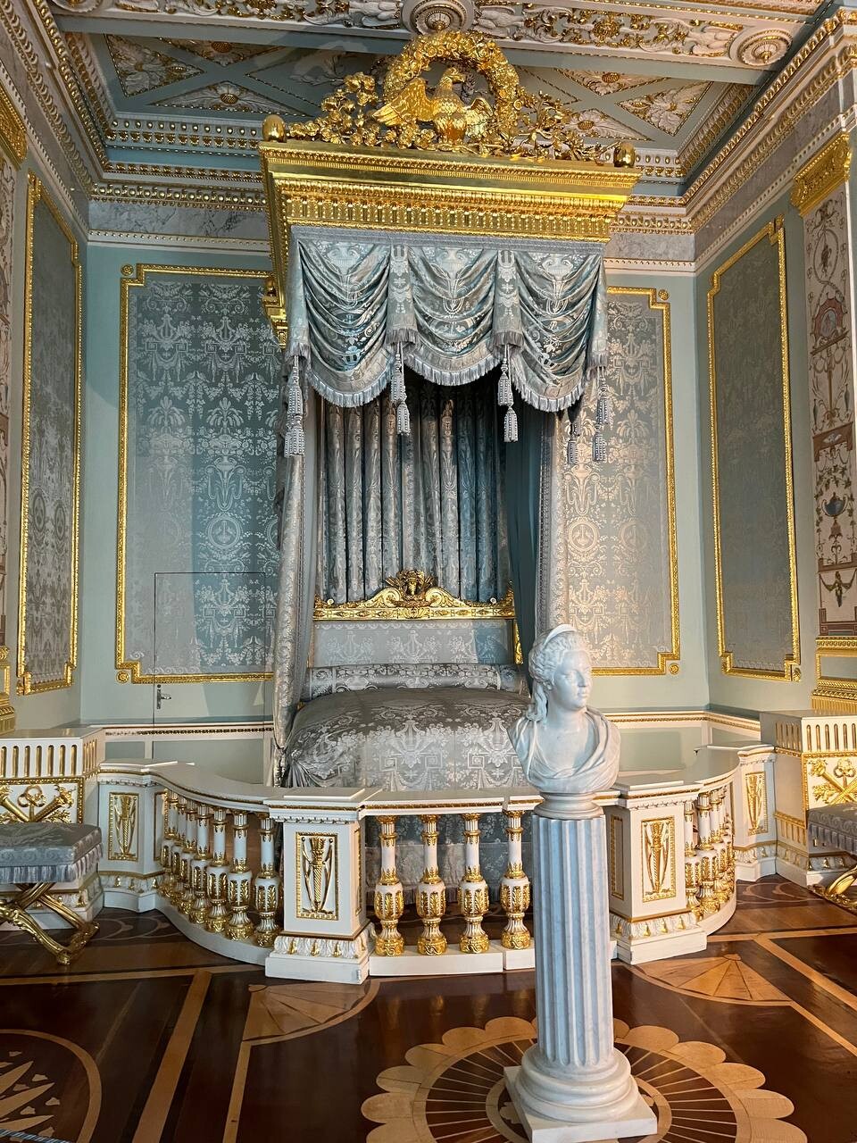 Шан-сюр-марн (дворец). Дворец шан-сюр-марн внутри. Дворец шан-сюр-марн план парка. Эскориал испания усыпальница. Загородный дворец елизаветы петровны.