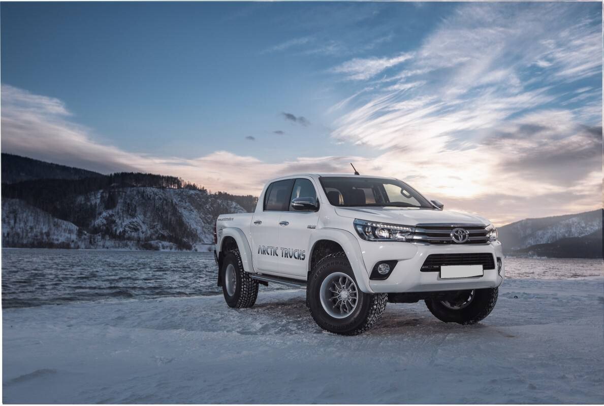 Toyota Hilux Arctic Trucks at35 2020