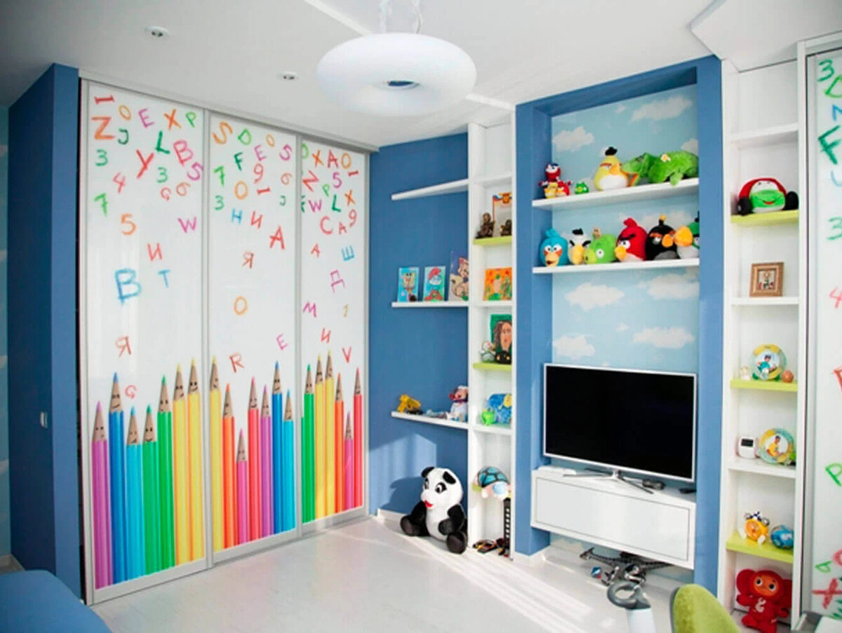 Особенности выбора и дизайна шкафов-купе для детской комнаты