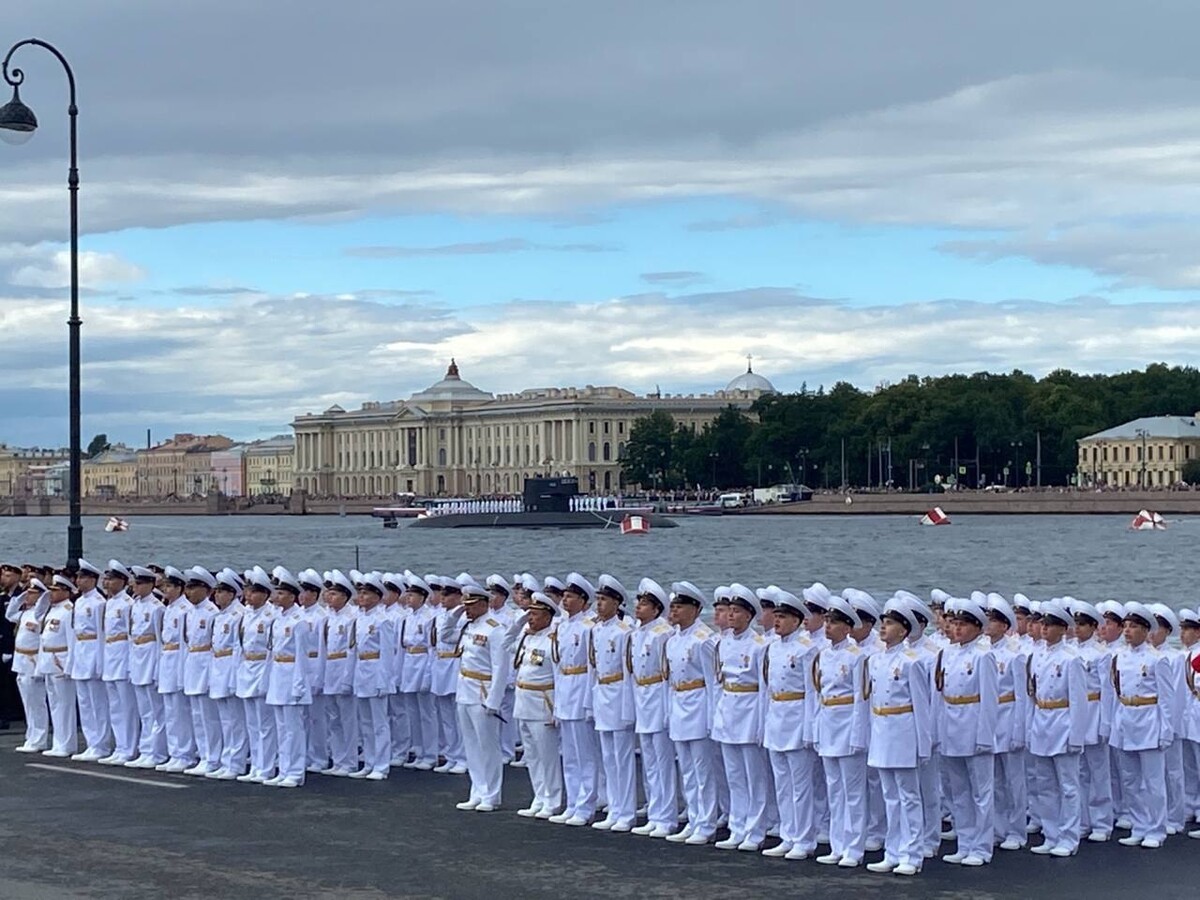 Главный парад вмф. Парад ВМФ В Санкт-Петербурге. Парад военно морского флота в Санкт-Петербурге 2021. ВМФ Питер. Главный военно-морской парад.