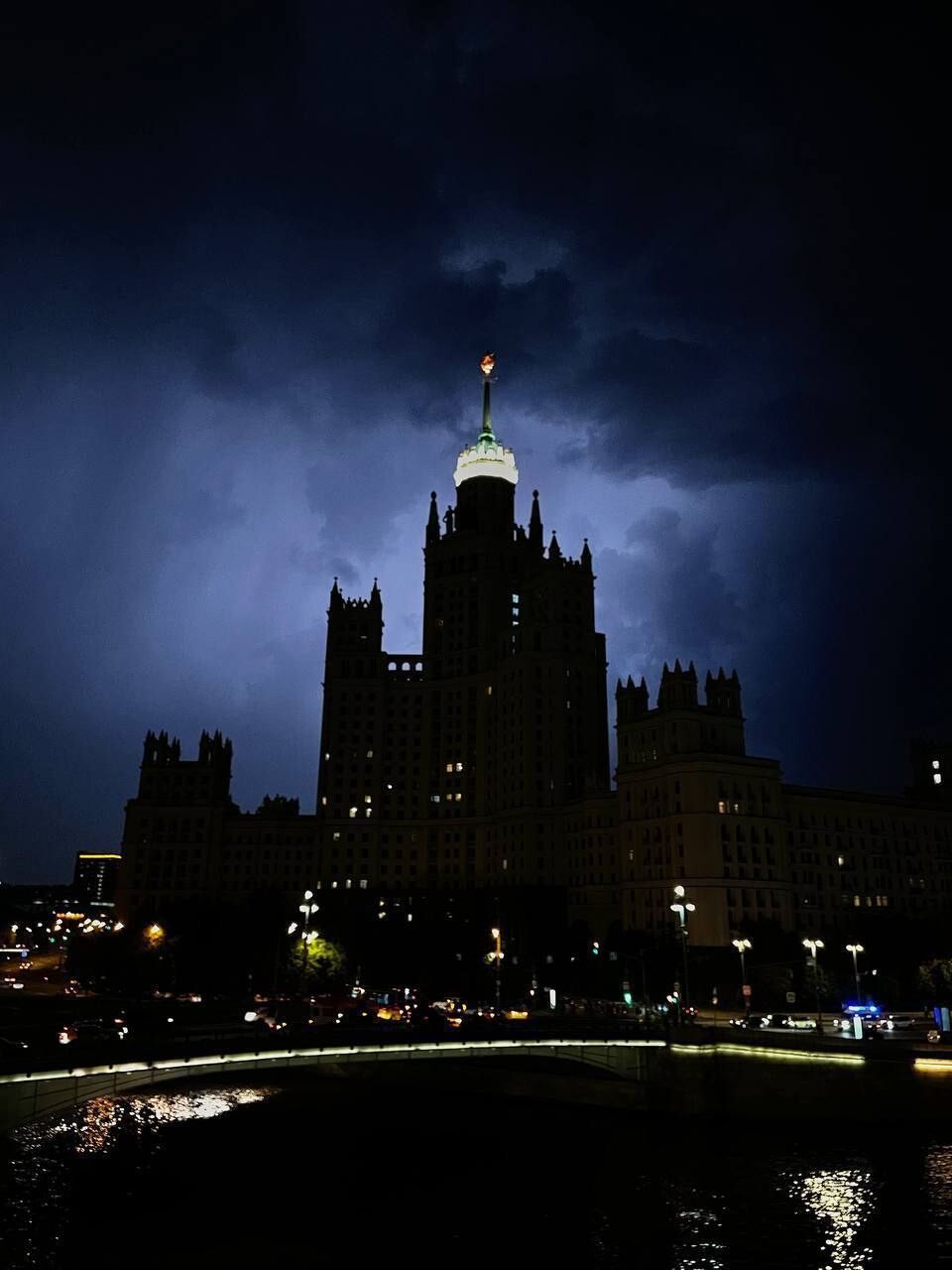гроза в москве ночью