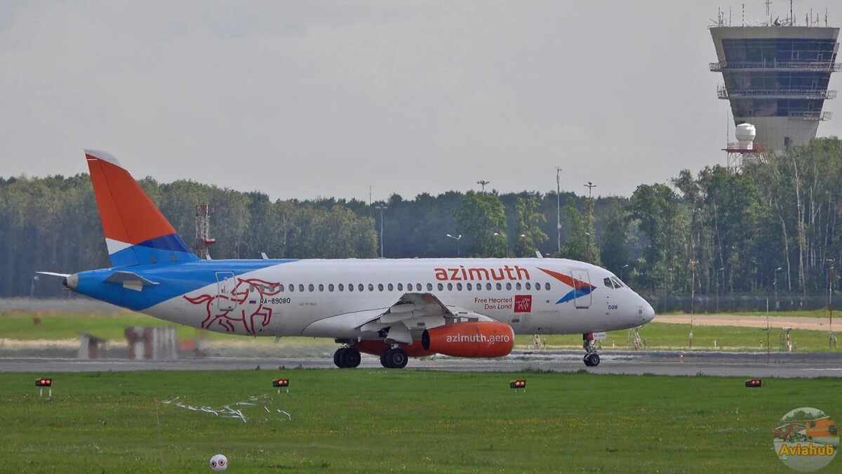 Авиахаб. 737-800 Люки на фюзеляже.