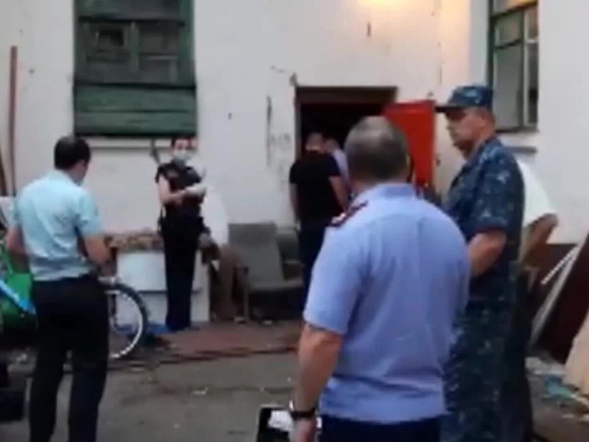 убийство царской семьи в екатеринбурге в июле 1918 года. про семью расстрел. причины расстрела царской семьи романовых кратко. убийство в новошахтинске. убийство семьи в ростовской области.