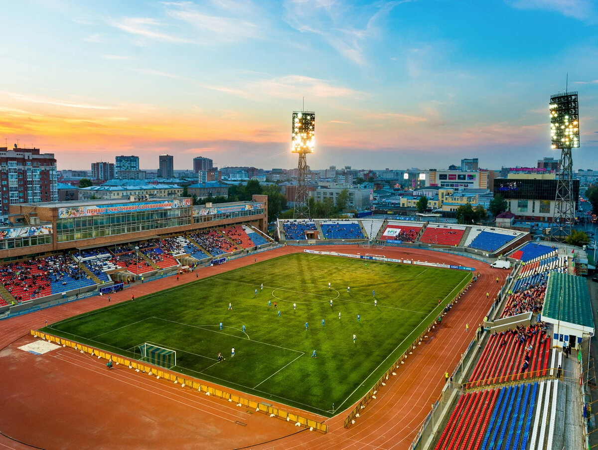 Фото стадиона центральный. Центральный стадион Улан-Удэ.