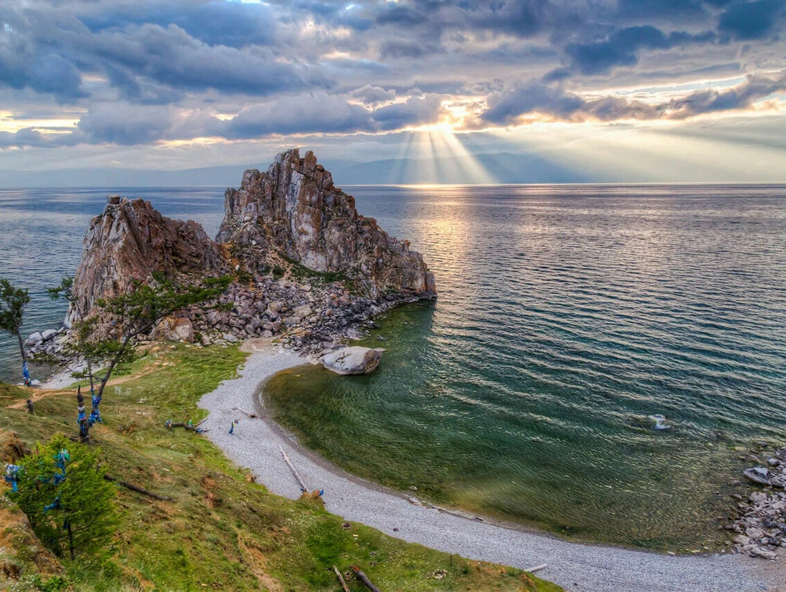 Камень черепаха на Байкале