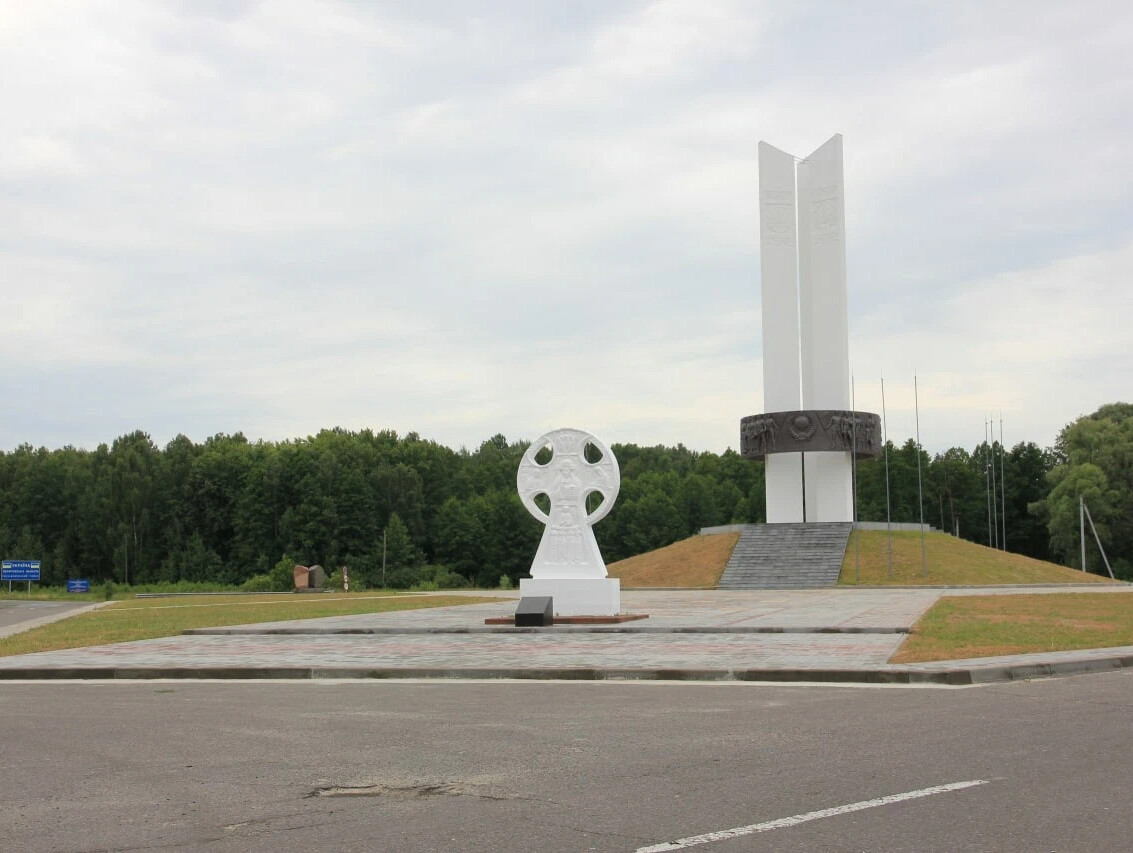 Памятник три сестры украина беларусь россия фото