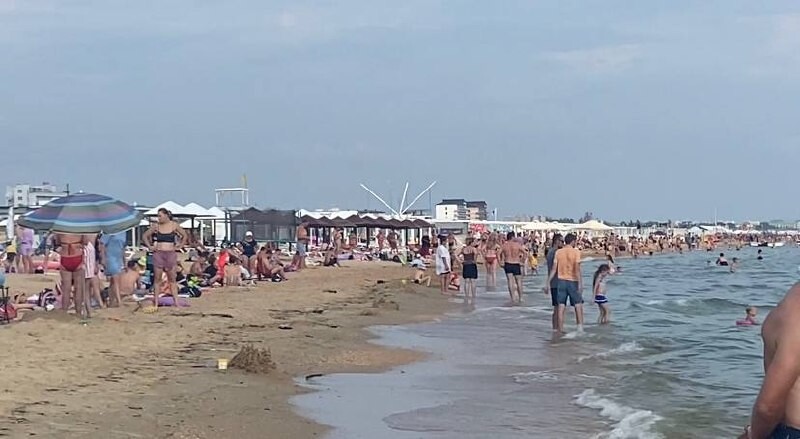 Центральный пляж Витязево Паралия