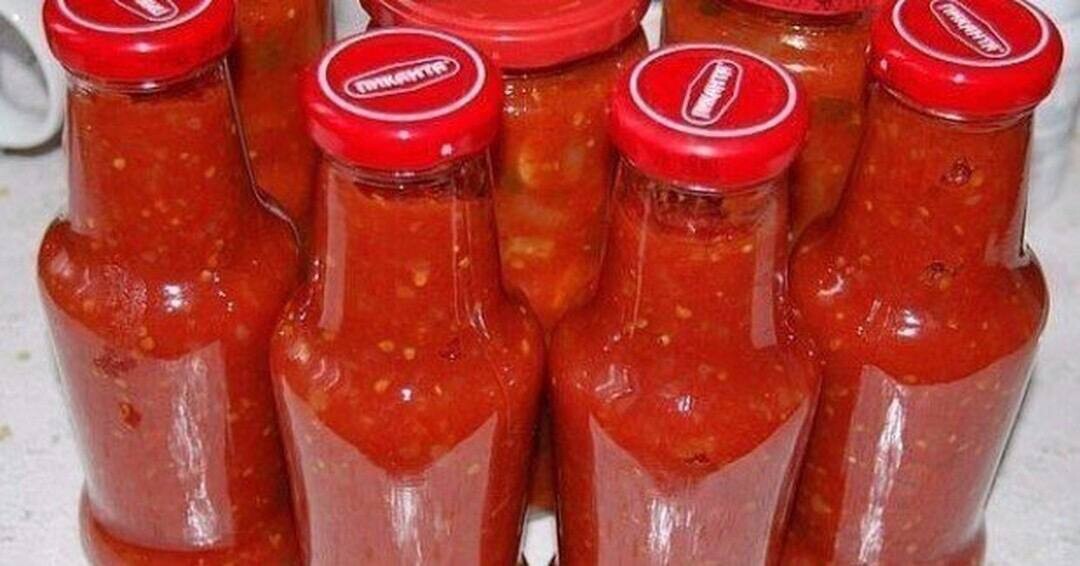 острая закуска с фасолью на зиму. лечо 3 кг помидор 1 кг перца 1 ст. аджика 5 кг помидор. томат помидор. аджика без варки.