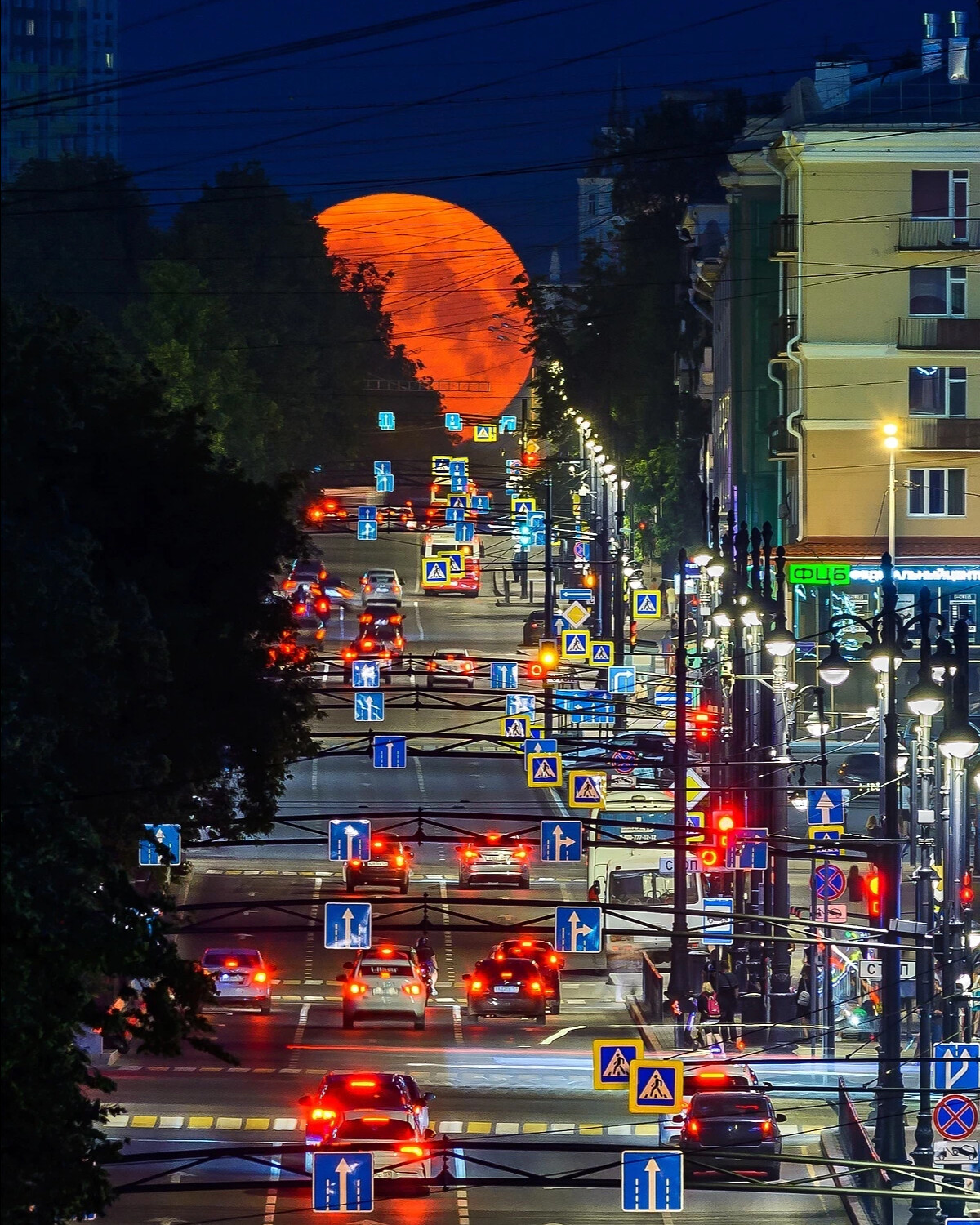 Луна сегодня пермь фото