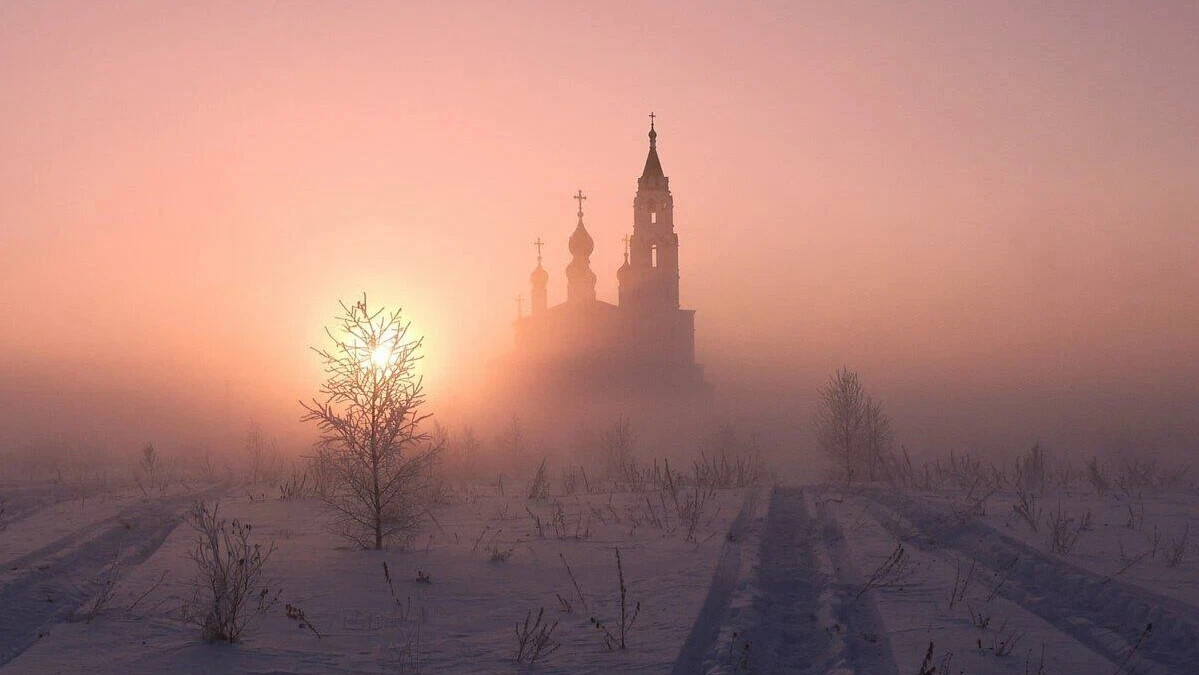 Деревянная Церковь в снегу