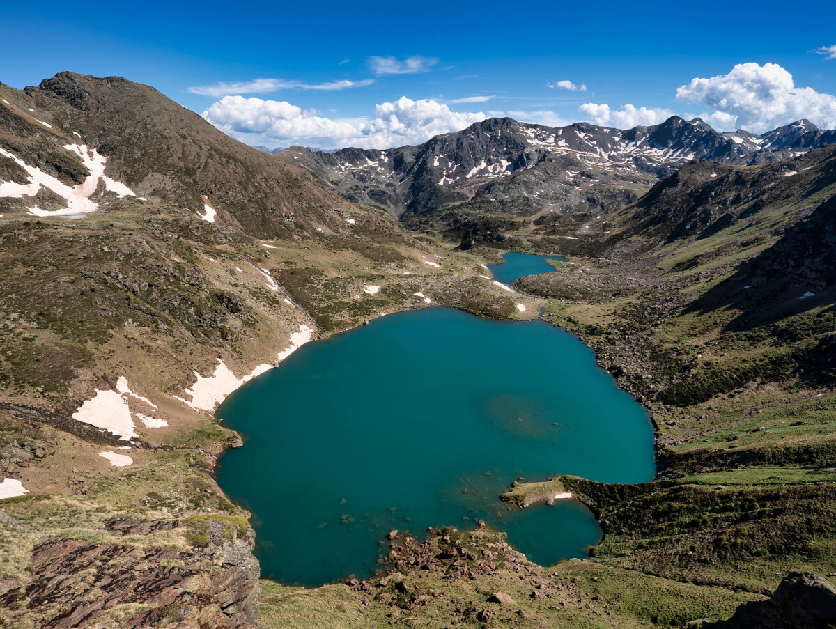 Атласские горы алжир. Горы грузия треккинг. Озера гор атлас. Атласские горы алжир. Сьерра невада калифорния.