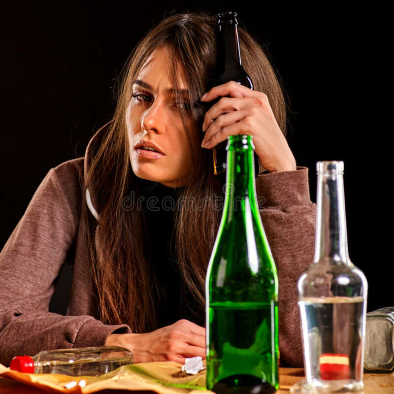 Кошмары после запоя. Пьющая девушка. Алкоголизм у женщин. Женщина и алкоголь.