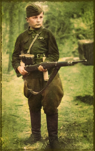 Самый молодой партизан. Юные Партизаны. Н Обрыньба судьба ополченца.