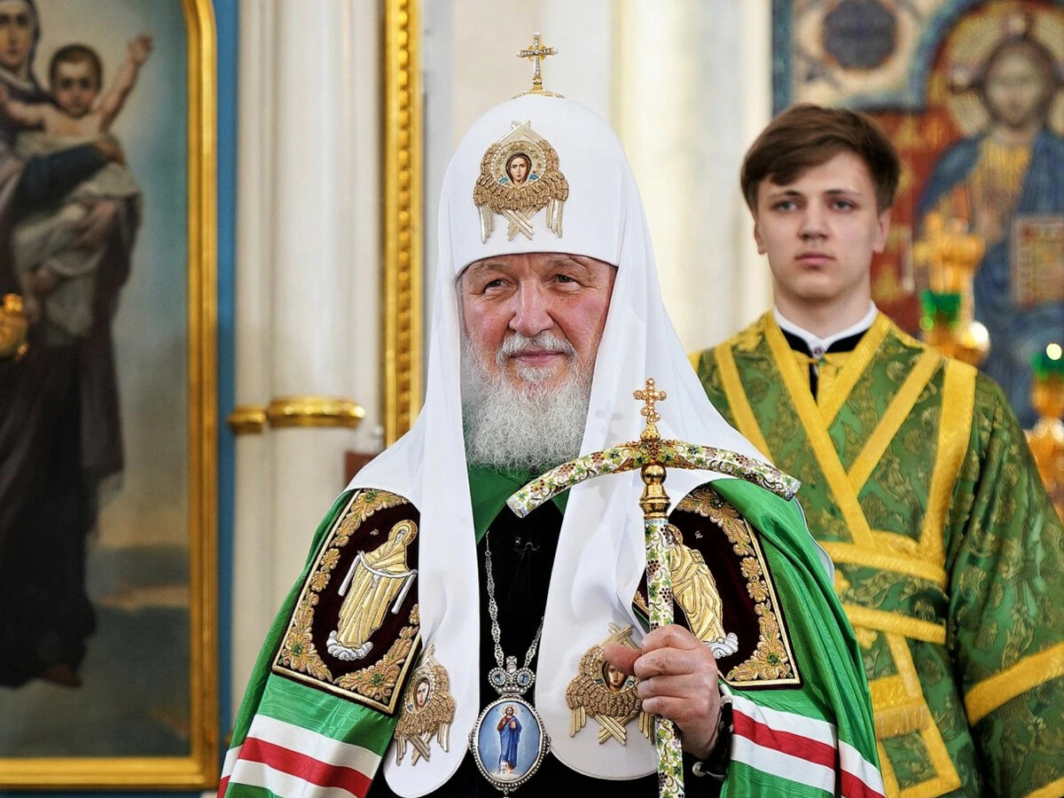 патриарх богов. портрет святейший патриарх кирилл. патриарх кирилл интронизация. сын бога справа если что. патриарх богов.