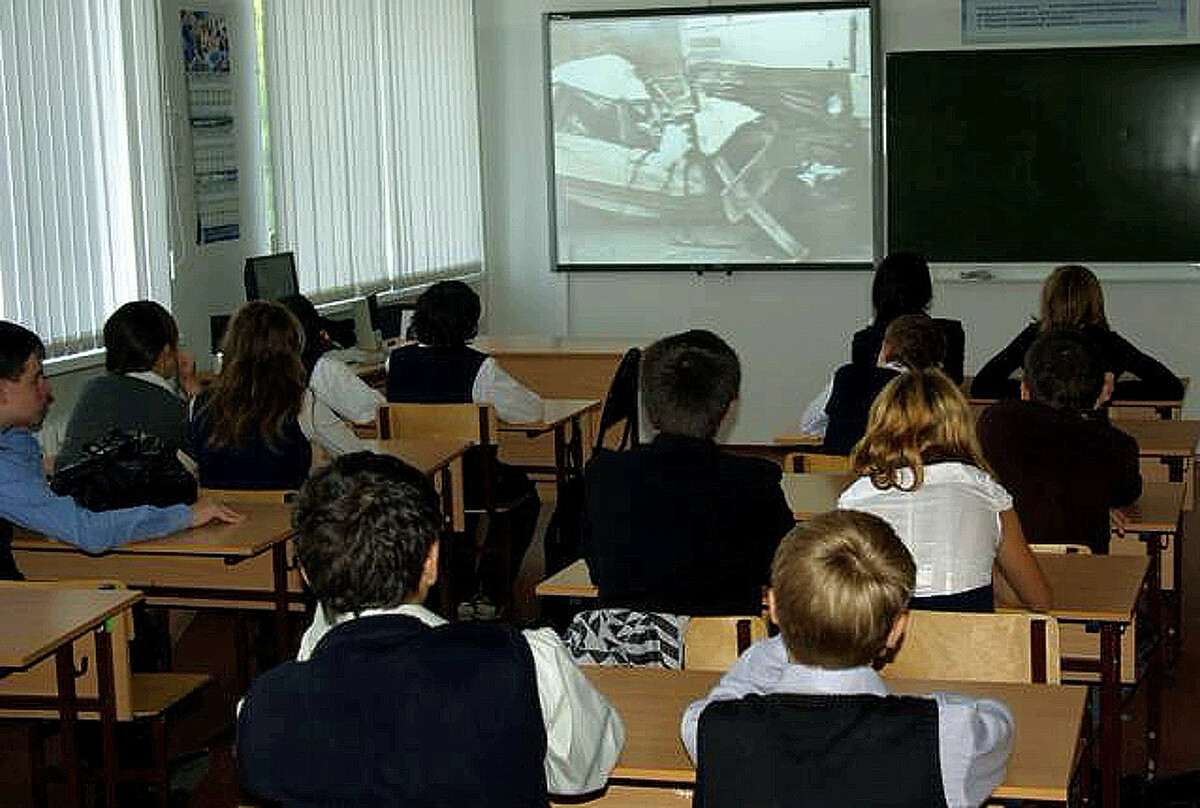 Русская школа. Урок истории в Российской школе. Российская школа. Историческое Просвещение в школах. Представители российской школы