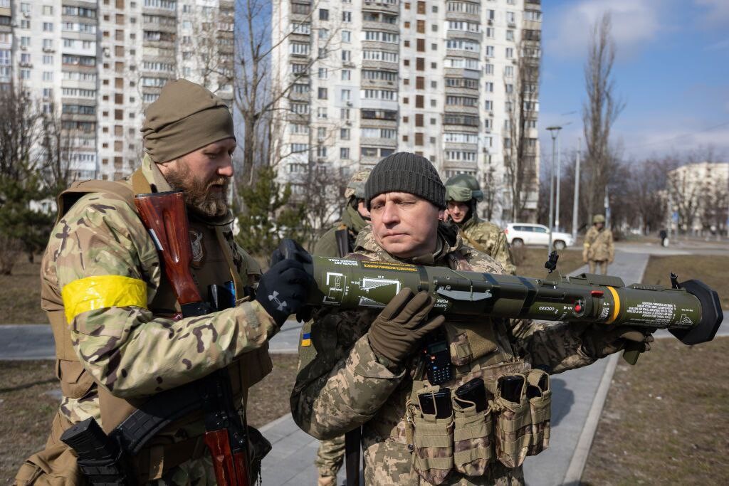 Военные Украины. Британские военные на Украине. Оружие Украины. Военное оружие Украины.