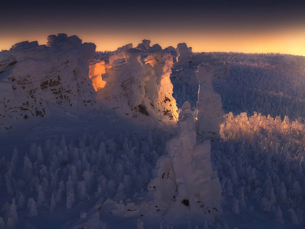 Еще немного зимнего волшебства на фотографиях Колчимский камень (Пермский край) Фото&nbsp;Владимир Ляпин