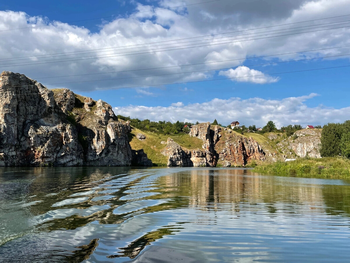 Загрязненная река Чусовая