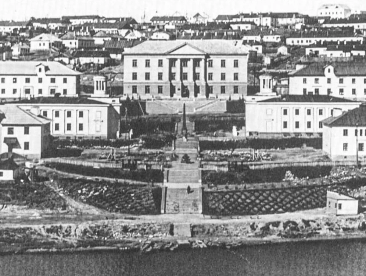 Старые фото воркуты. Воркута, пос. рудник. Рудник Воркута. Город рудник Воркута. Вымерший поселок рудник город Воркута