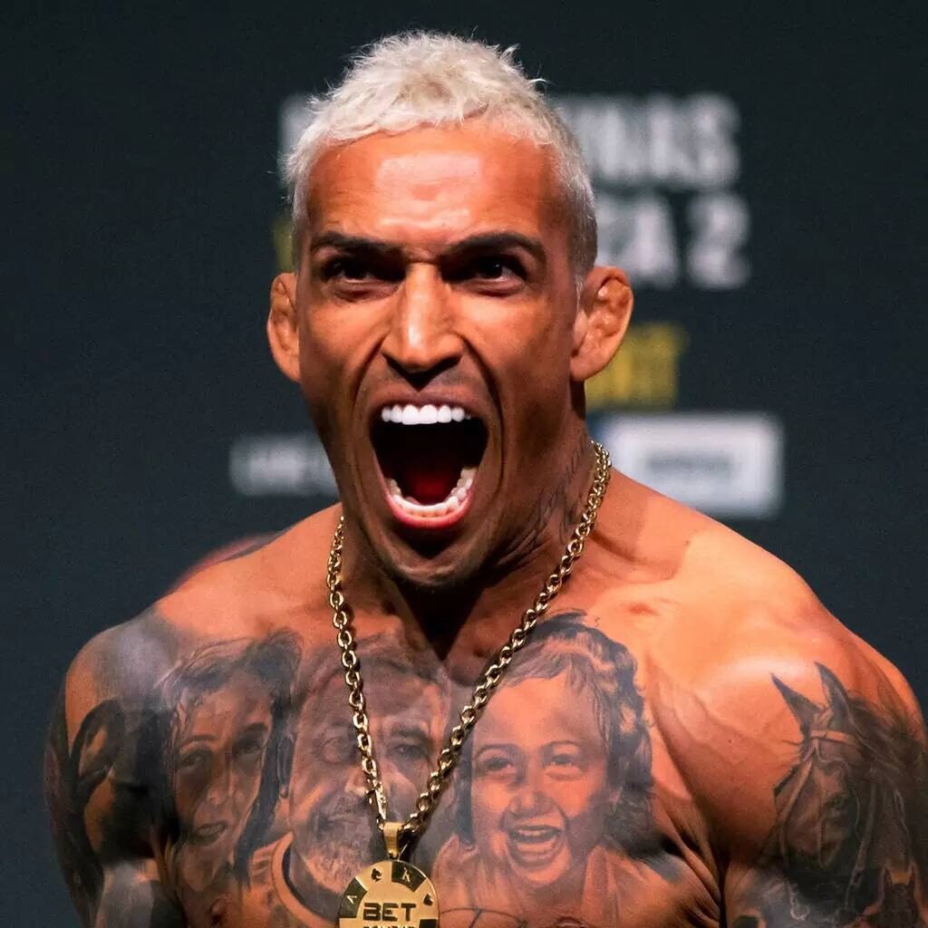 Charles Oliveira 2022