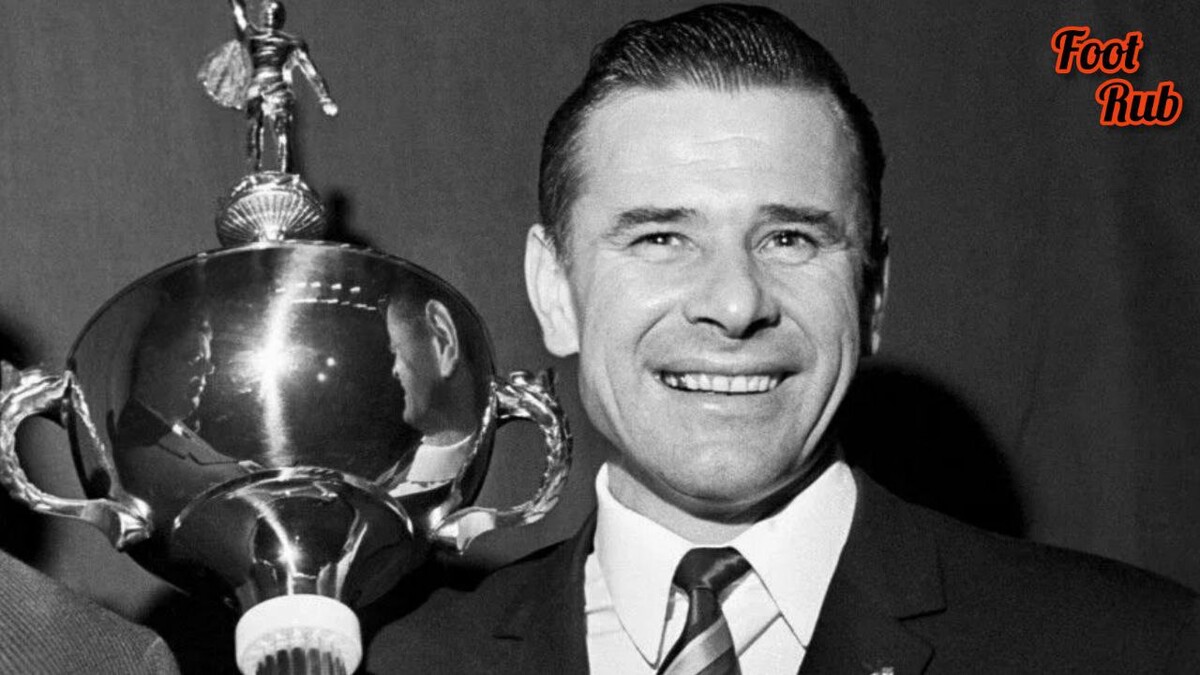 Вратарь 20 века получивший золотой. Вратарь 20 века получивший золотой. Вратарь 20 века получивший золотой. Я лев. Вратарь 20 века получивший золотой.