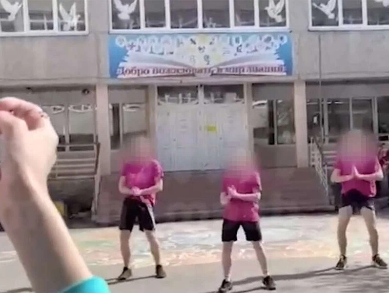 За границу очень хочется". Как живут сейчас екатеринбургские стобалльники по ЕГЭ